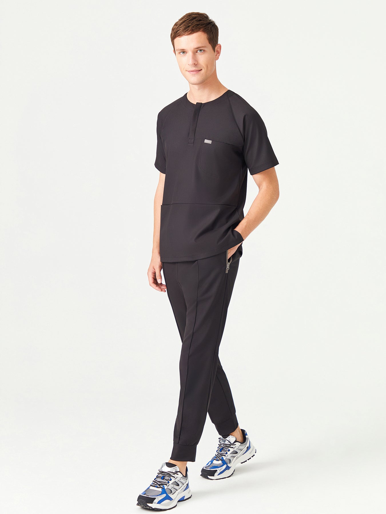 Cosa x Studio Brandia® 01 Men’s Crew Neck Buttoned Scrub Top – Black