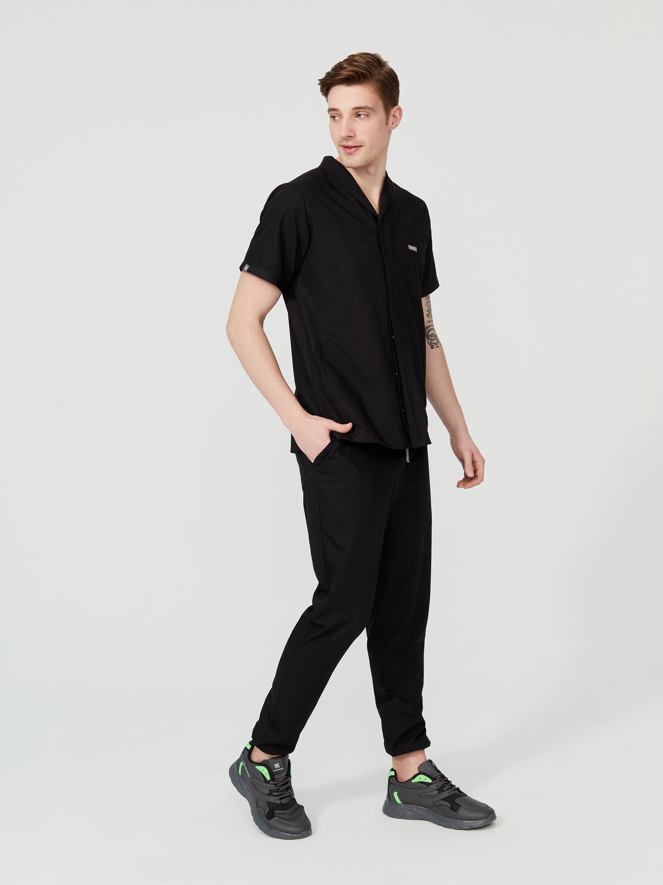 Cosa Tri® Black Men's Scrub Set
