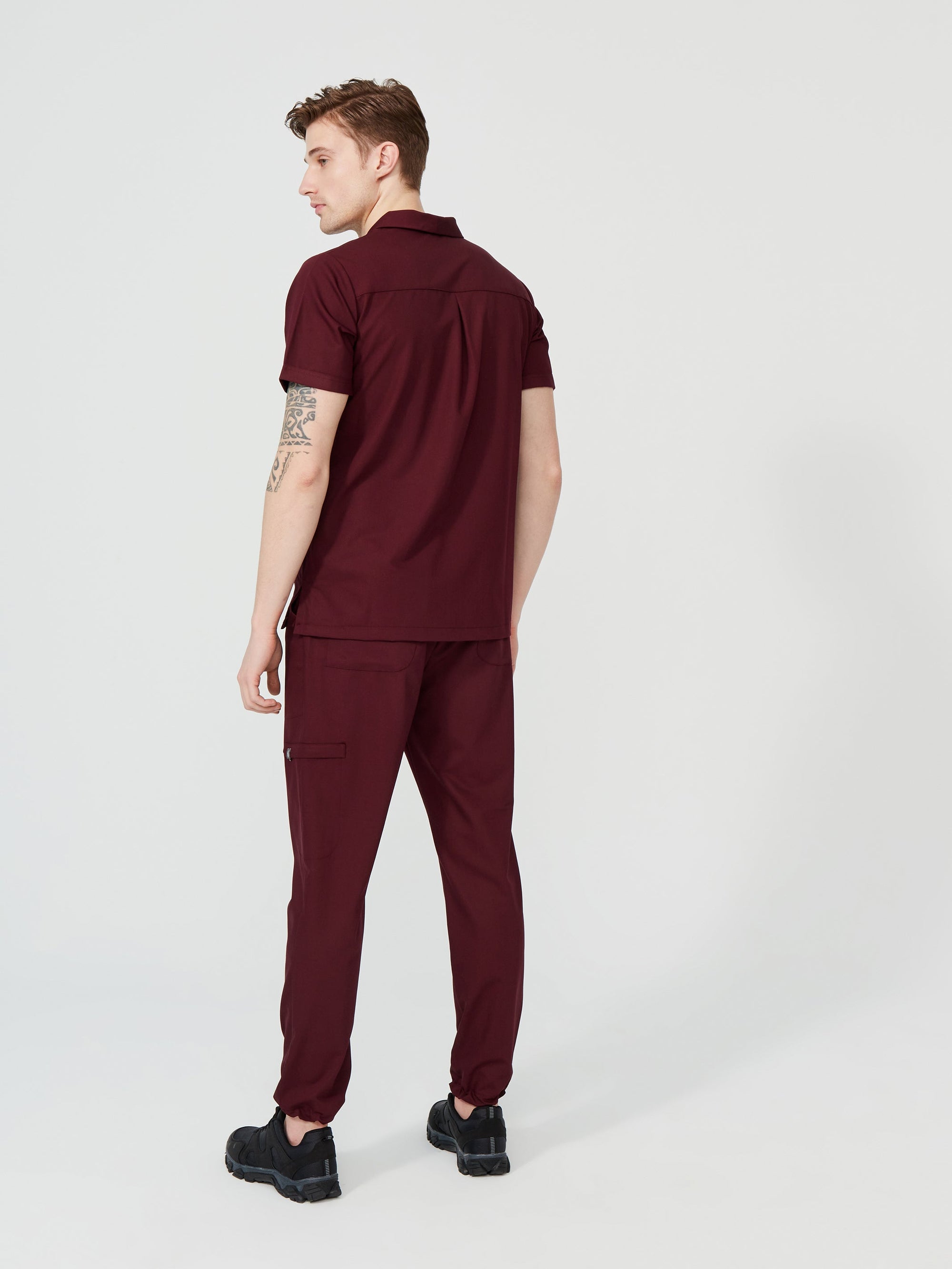 Cosa Tri® Burgundy Men's Scrub Set