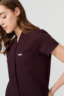 Cosa Mono® Women’s Scrub Set – Plum