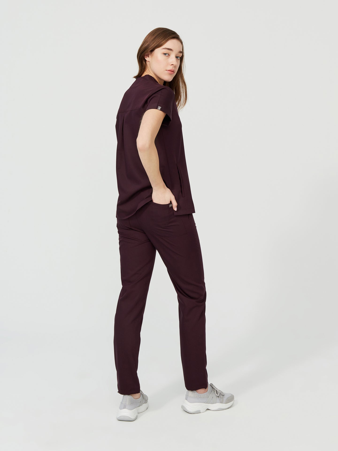 Cosa Mono® Women’s Scrub Set – Plum