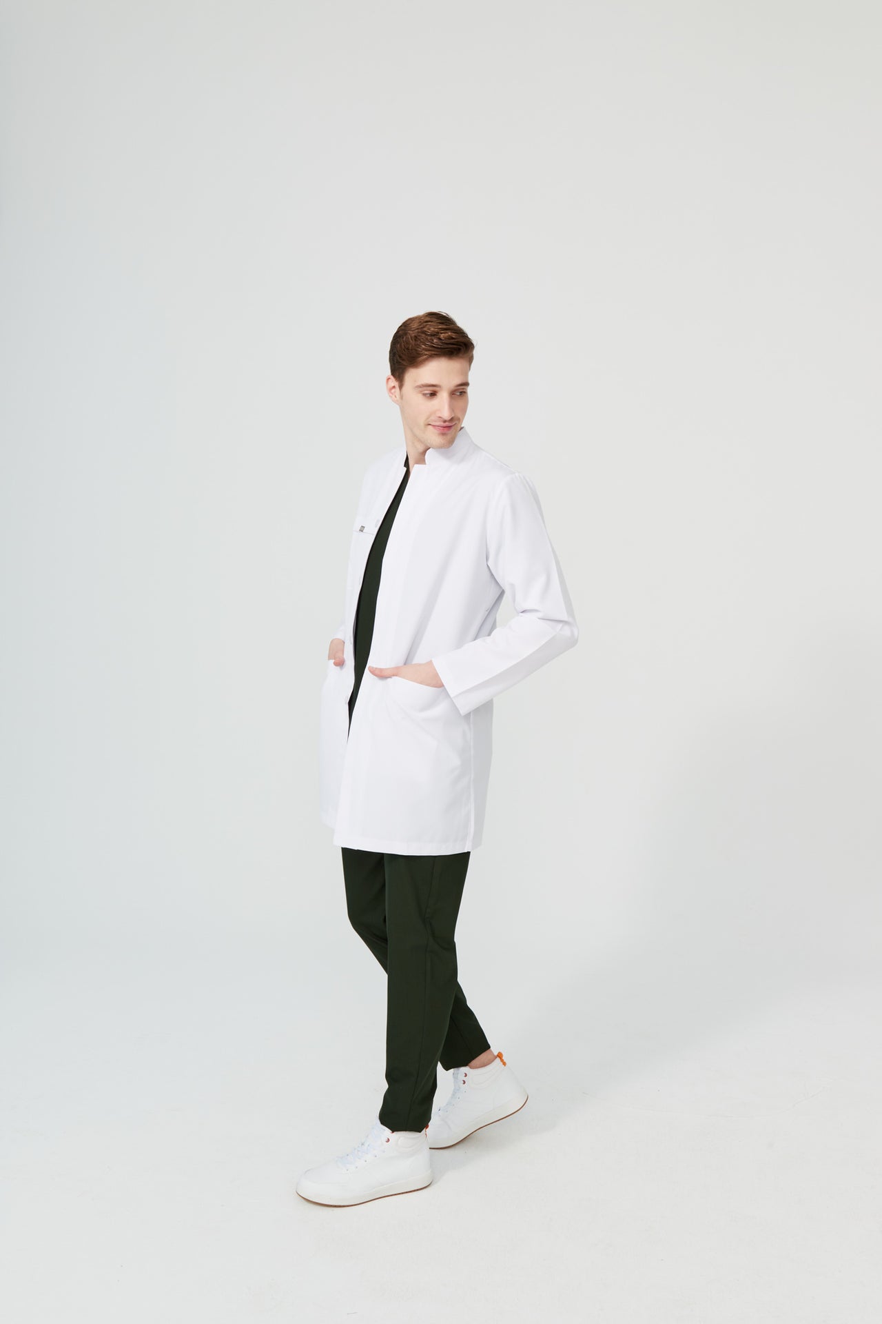 Cosa Men’s Mandarin Collar Lab Coat