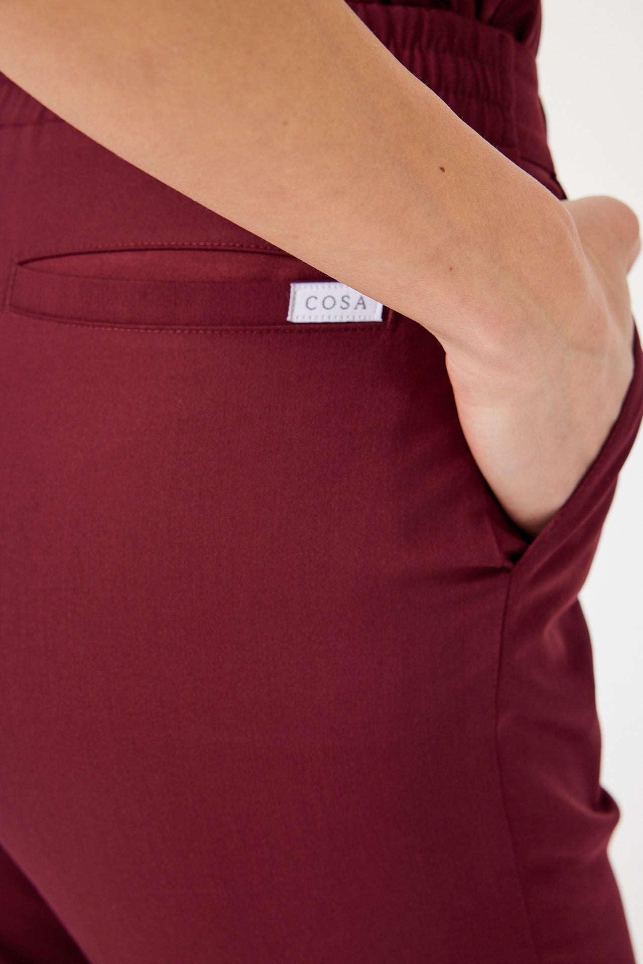 Cosa Citius® Women’s Pleated Pants – Burgundy