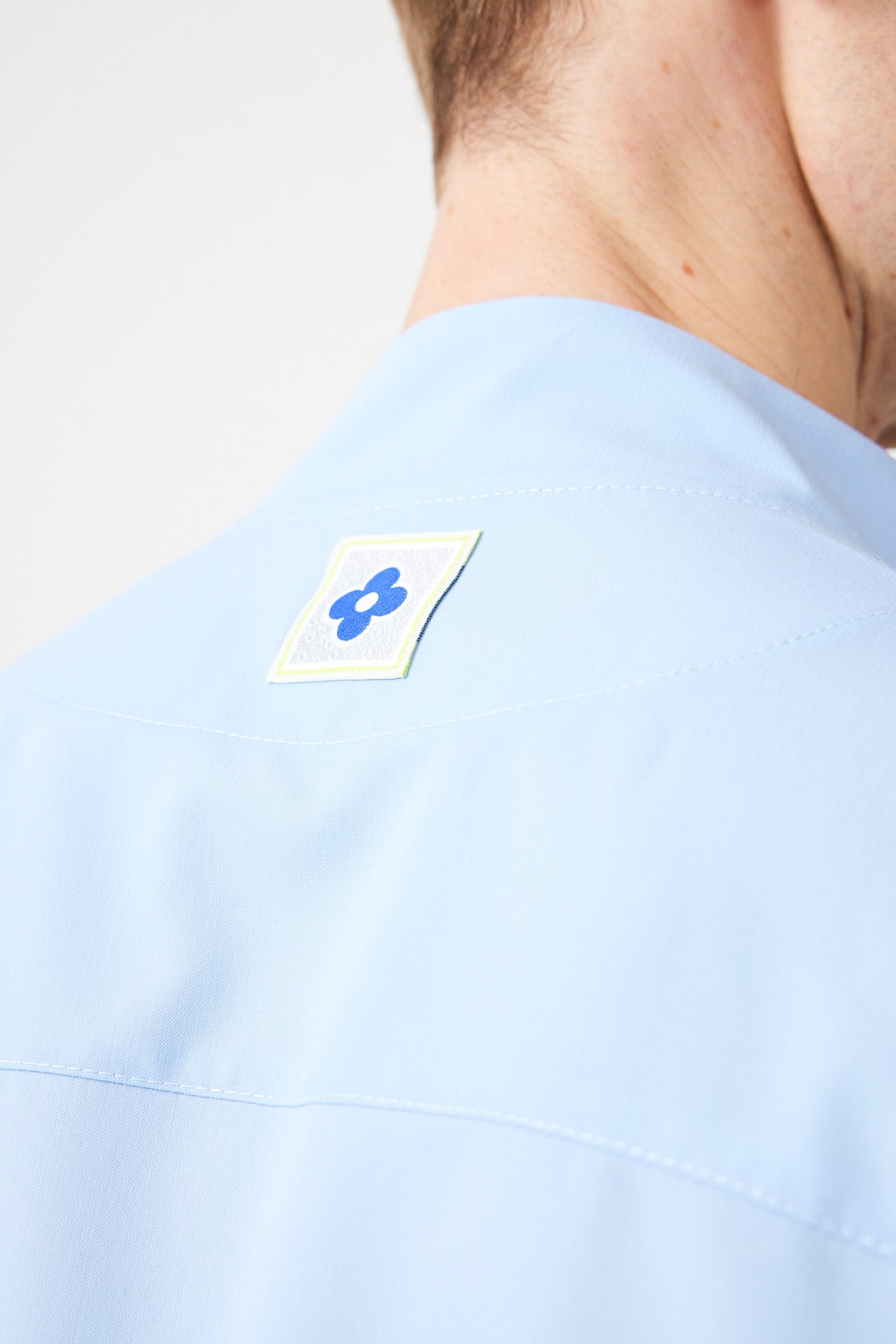 Cosa Altius® Men’s Stand Collar Top – Ice Blue