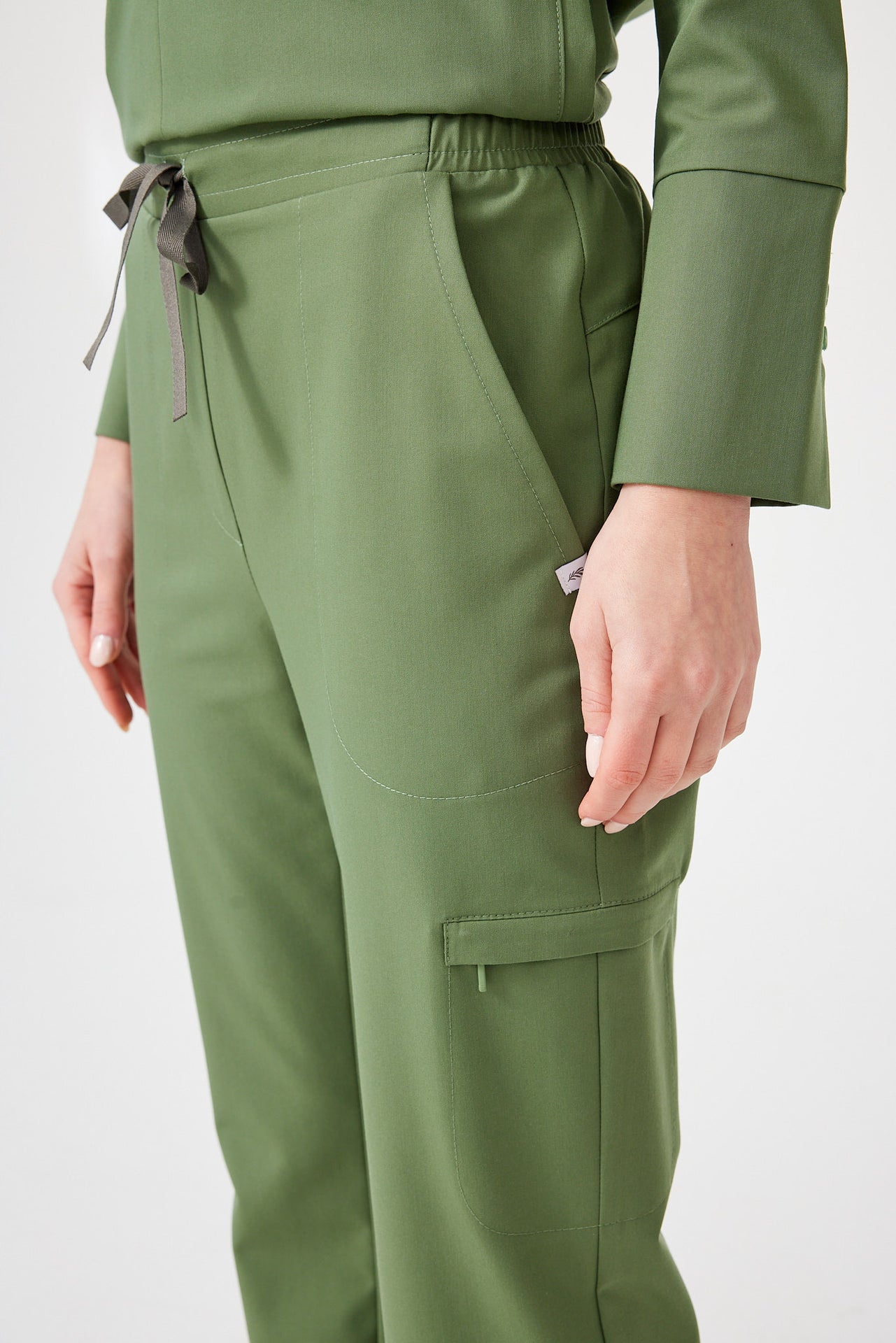 Cosa Citius® Women’s Straight Fit Pants – Sage Green