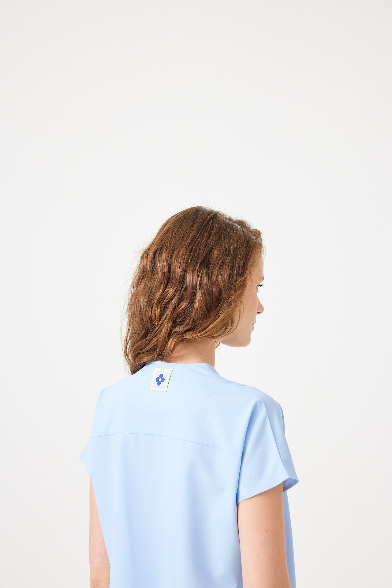 Cosa Fortius® Women’s V-Neck Scrub Top – Ice Blue