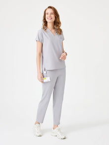 Cosa Fortius® Women’s V-Neck Scrub Top – Light Grey