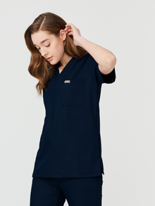 Cosa Tetra ® Navy Blue Scrub Set